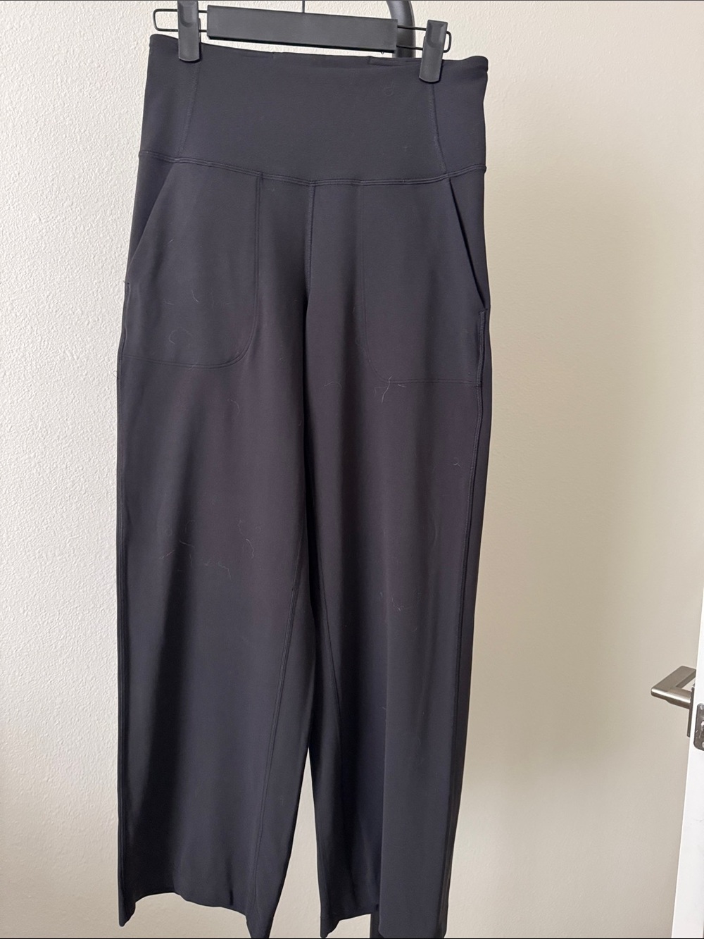 Lululemon High-Waist Wide Leg Black Pants buttery soft. Size 6 petite  NWOT
